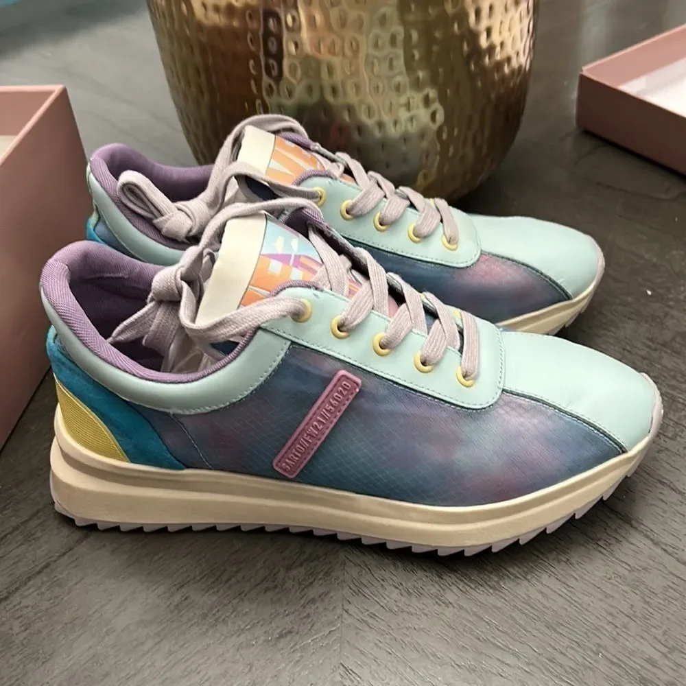 Franco Sarto Venice Sneaker in Cloud